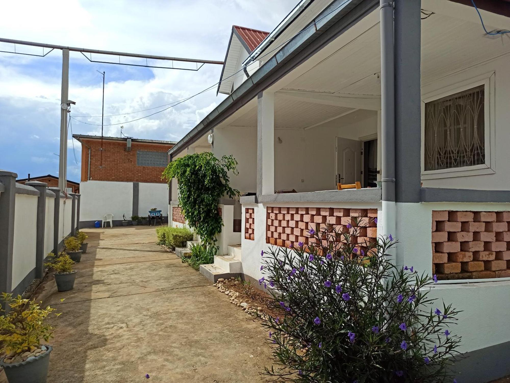 Chez Jeanne Chambre D'Hote Ανταναναρίβο Εξωτερικό φωτογραφία