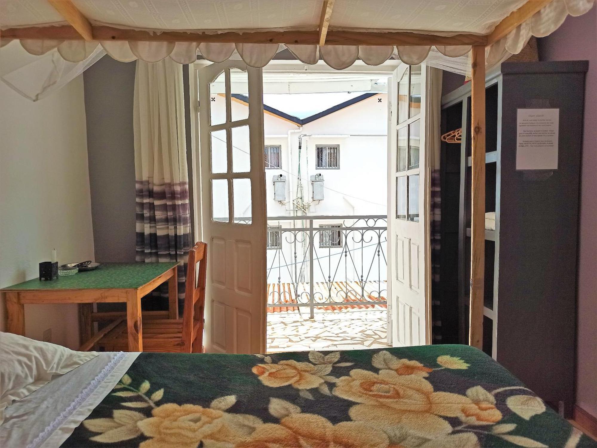 Chez Jeanne Chambre D'Hote Ανταναναρίβο Εξωτερικό φωτογραφία