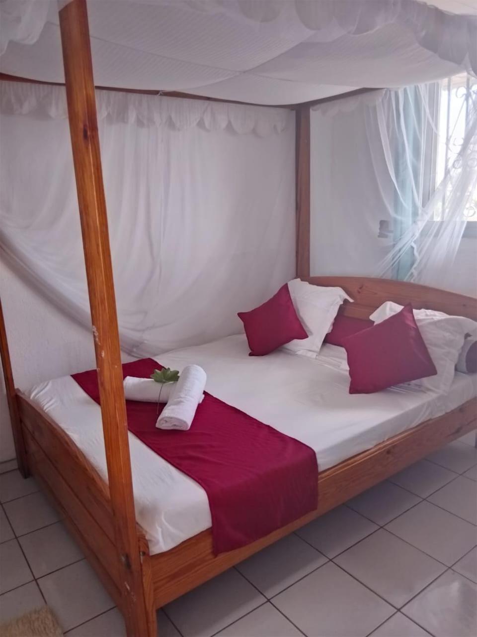 Chez Jeanne Chambre D'Hote Ανταναναρίβο Εξωτερικό φωτογραφία